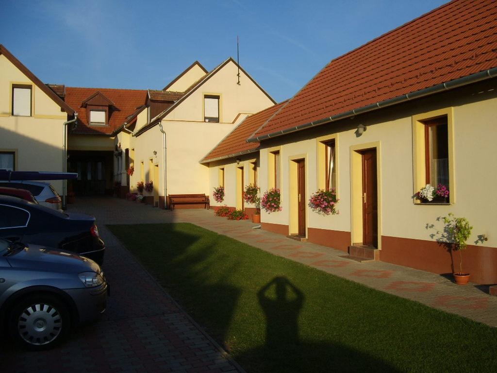 Szűts Panzió Fertorakos Exterior foto