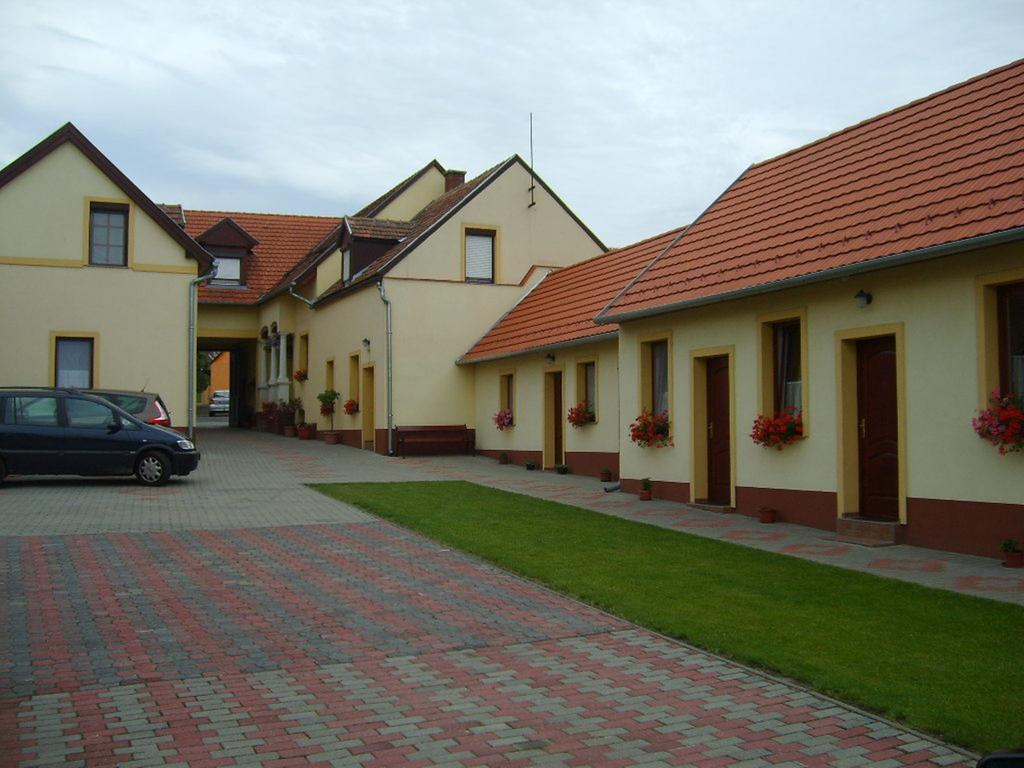 Szűts Panzió Fertorakos Exterior foto